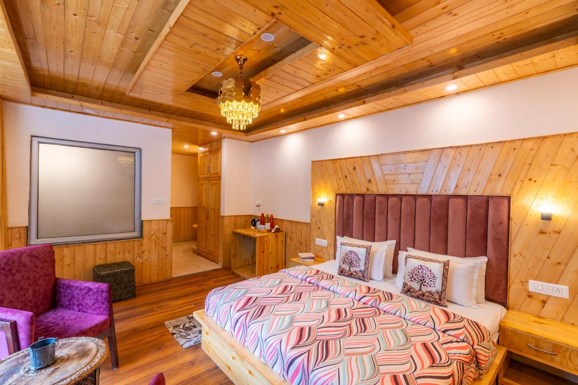 Hotel The 14 Gables, A Boutique - Pet Friendly Manali (Himachal Pradesh)